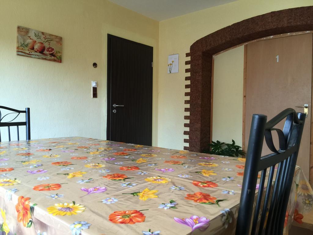Gaestehaus Peterhoff Birresdorf Ngoại thất bức ảnh