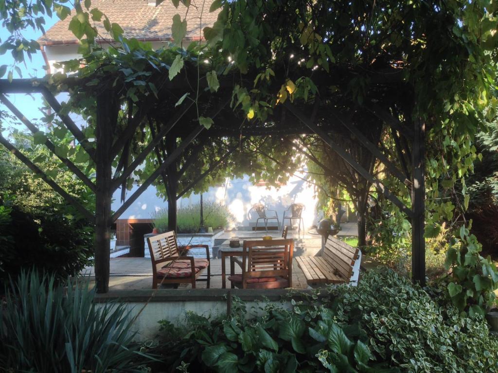 Gaestehaus Peterhoff Birresdorf Ngoại thất bức ảnh
